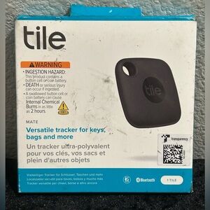 Tile Mate 2022 – Bluetooth Tracker for Keys & Bags – Black – Brand New